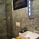 313 Center Отель
