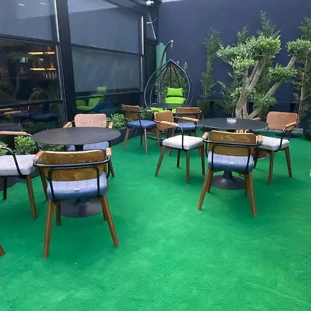 313 Center 4* ティラナ