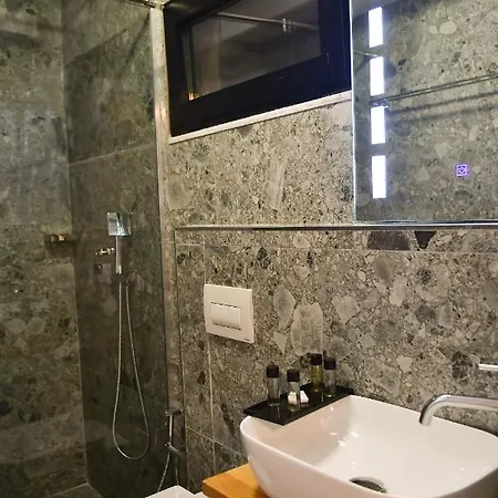 313 Center Otel