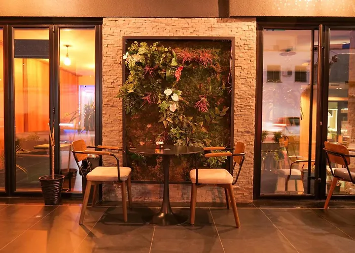 313 Center ホテル ティラナ