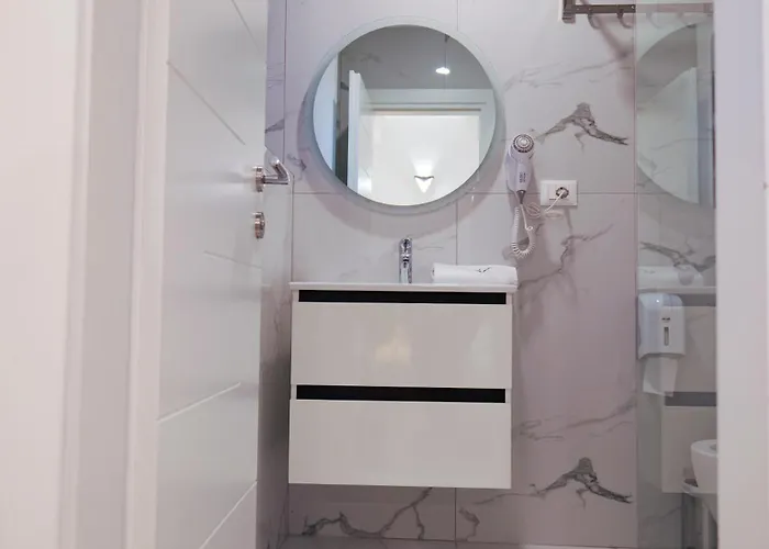 313 Center 4* ティラナ