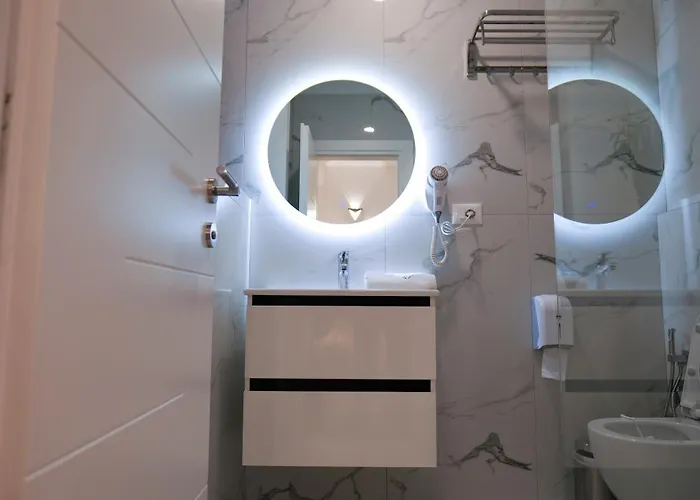 313 Center ホテル 4*